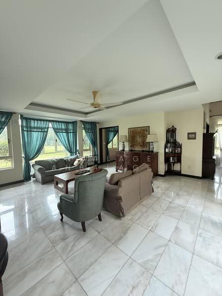 Rumah Banglo untuk Dijual di Country Heights (Kajang) - Anbalagee Anbalagee - Living Room - PropertyGuru.com.my