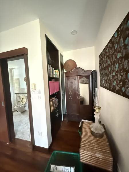 Rumah Banglo untuk Dijual di Country Heights (Kajang) - Anbalagee Anbalagee - Bathroom - PropertyGuru.com.my