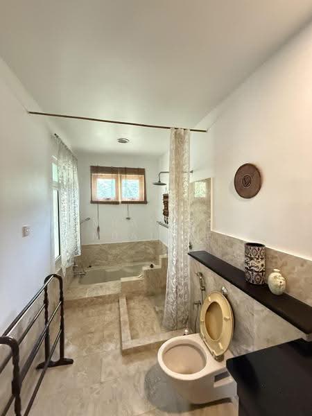 Rumah Banglo untuk Dijual di Country Heights (Kajang) - Anbalagee Anbalagee - Bathroom - PropertyGuru.com.my