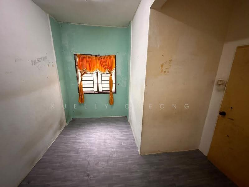 Flat for Sale at Taman Tampoi Utama Flat - Xuelly Cheong - Interior - PropertyGuru.com.my