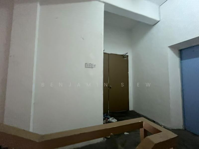 Kedai / Pejabat untuk Disewa di Semenyih (Selangor) - Benjamin Siew - Corridor - PropertyGuru.com.my