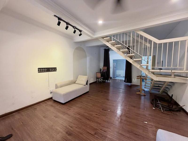 Rumah Teres 2-Tingkat untuk Dijual di Taman Sri Gombak (Gombak) - Azli Ibrahim - Living Room - PropertyGuru.com.my