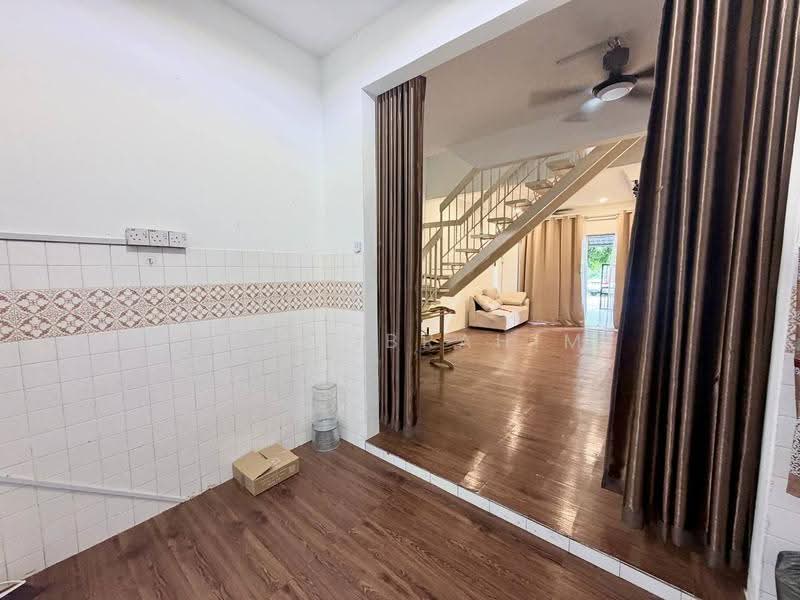 Rumah Teres 2-Tingkat untuk Dijual di Taman Sri Gombak (Gombak) - Azli Ibrahim - Living Room - PropertyGuru.com.my