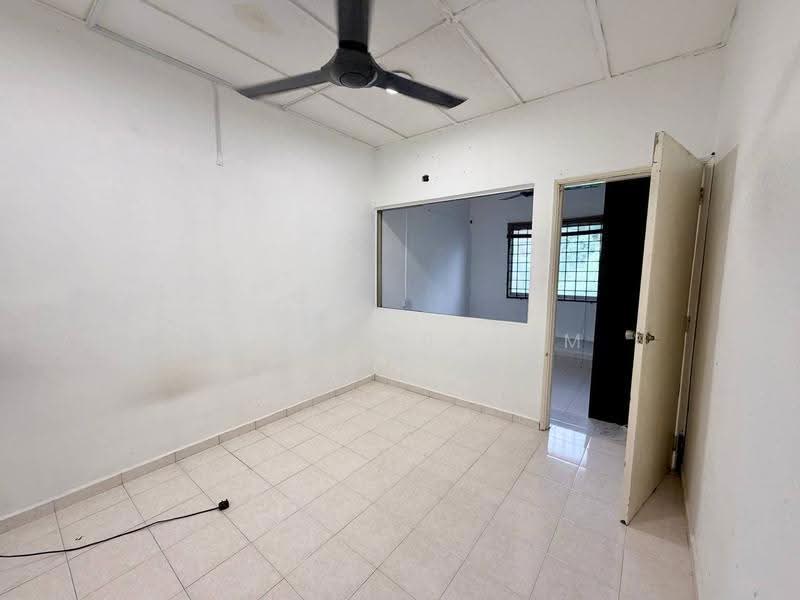 Rumah Teres 2-Tingkat untuk Dijual di Taman Sri Gombak (Gombak) - Azli Ibrahim - Interior - PropertyGuru.com.my