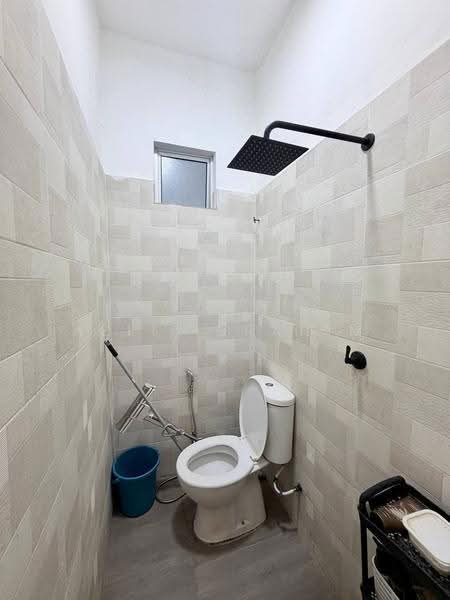 Rumah Teres 2-Tingkat untuk Dijual di Taman Sri Gombak (Gombak) - Azli Ibrahim - Bathroom - PropertyGuru.com.my