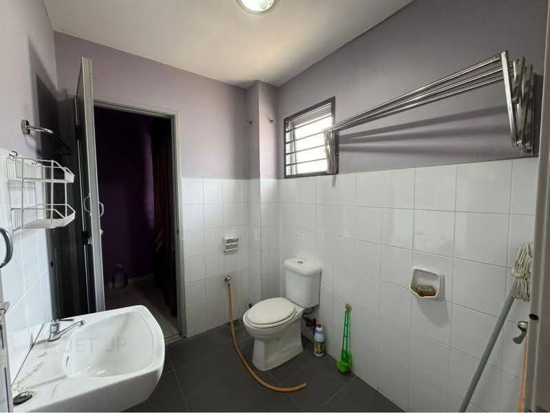 Rumah Teres 2-Tingkat untuk Disewa di Klang (Selangor) - Joel Sia - Bathroom - PropertyGuru.com.my