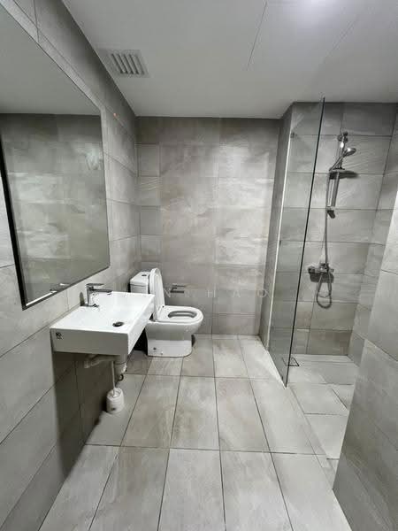 Kediaman Servis untuk Dijual di Henna Residence @ The Quartz WM - Jin Hao - Bathroom - PropertyGuru.com.my