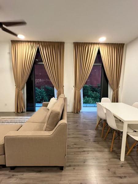 Kediaman Servis untuk Dijual di Henna Residence @ The Quartz WM - Jin Hao - Living Room - PropertyGuru.com.my