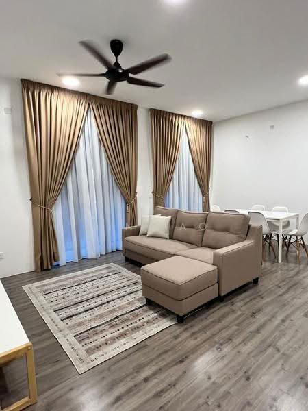 Kediaman Servis untuk Dijual di Henna Residence @ The Quartz WM - Jin Hao - Living Room - PropertyGuru.com.my