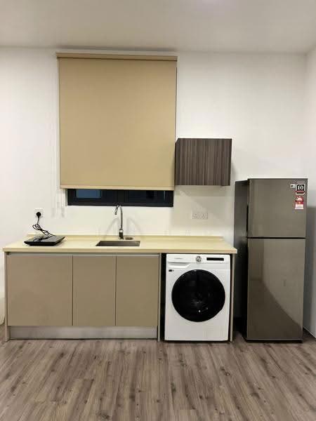 Kediaman Servis untuk Dijual di Henna Residence @ The Quartz WM - Jin Hao - Kitchen - PropertyGuru.com.my