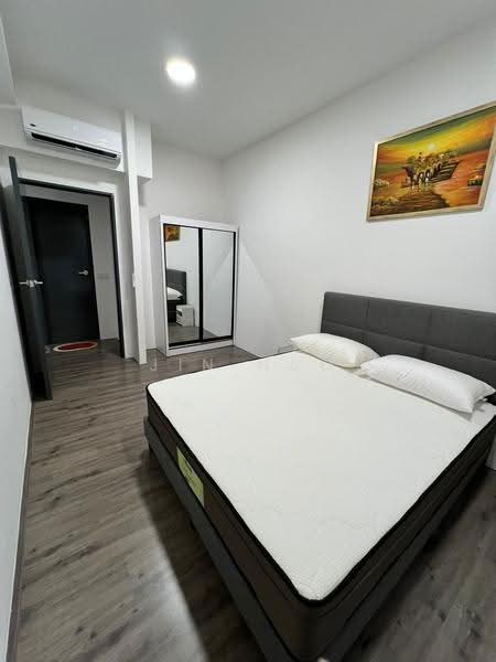 Kediaman Servis untuk Dijual di Henna Residence @ The Quartz WM - Jin Hao - Bedroom - PropertyGuru.com.my