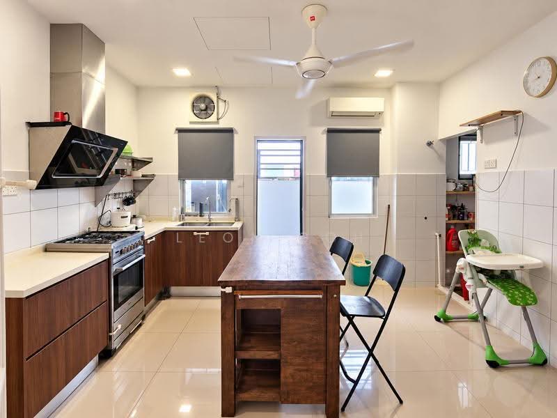 Rumah Teres 2-Tingkat untuk Dijual di Bandar Rimbayu (Telok Panglima Garang) - Leon Goh - Kitchen - PropertyGuru.com.my