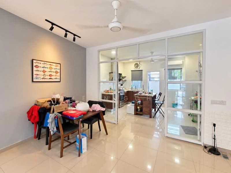 Rumah Teres 2-Tingkat untuk Dijual di Bandar Rimbayu (Telok Panglima Garang) - Leon Goh - Kitchen - PropertyGuru.com.my