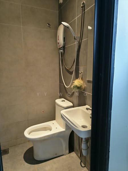 Shop for Sale in Petaling Jaya (Selangor) - YY Wong - Bathroom - PropertyGuru.com.my
