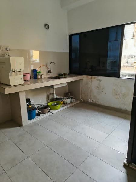 Shop for Sale in Petaling Jaya (Selangor) - YY Wong - Kitchen - PropertyGuru.com.my