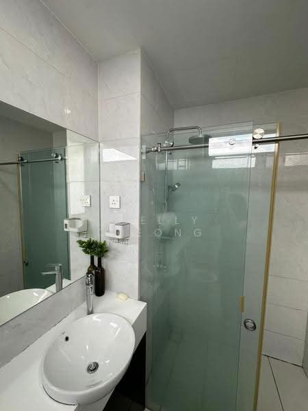 Service Residence for Sale at Setia Sky 88 - Xuelly Cheong - Bathroom - PropertyGuru.com.my