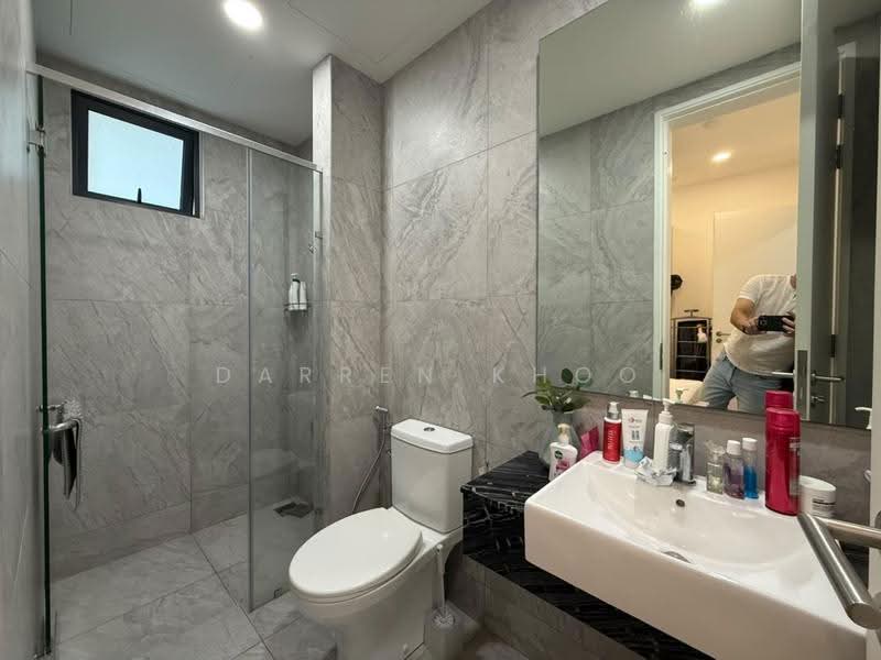 Kediaman Servis untuk Dijual di The Goodwood Residence - Darren Khoo - Bathroom - PropertyGuru.com.my