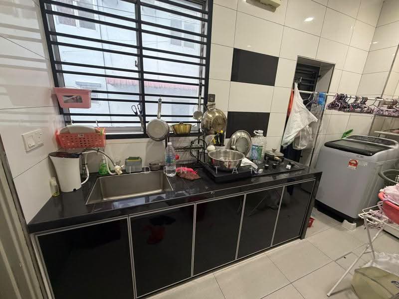 Rumah Teres 2-Tingkat untuk Dijual di Setia Eco Gardens (Gelang Patah) - Iden Tan - Kitchen - PropertyGuru.com.my