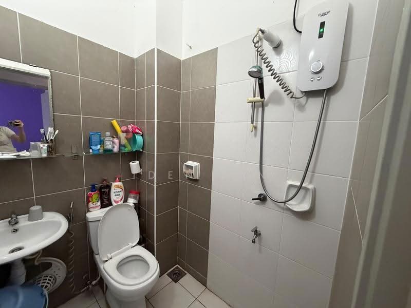 Rumah Teres 2-Tingkat untuk Dijual di Setia Eco Gardens (Gelang Patah) - Iden Tan - Bathroom - PropertyGuru.com.my