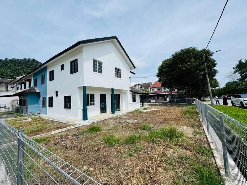 Rumah Teres 2-Tingkat untuk Dijual di Puncak Alam (Selangor) - Fazri Omar - Exterior - PropertyGuru.com.my