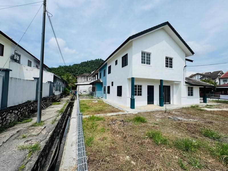 Rumah Teres 2-Tingkat untuk Dijual di Puncak Alam (Selangor) - Fazri Omar - Exterior - PropertyGuru.com.my