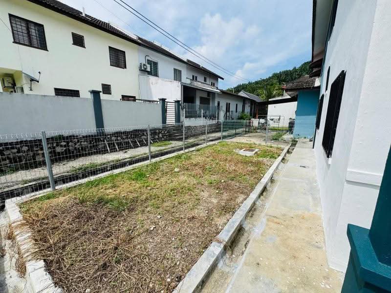 Rumah Teres 2-Tingkat untuk Dijual di Puncak Alam (Selangor) - Fazri Omar - Exterior - PropertyGuru.com.my