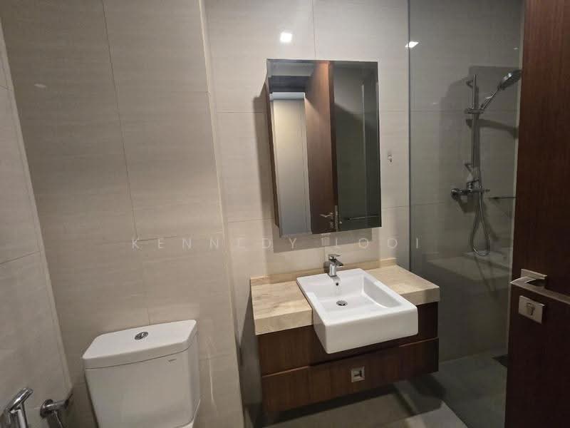 Kediaman Servis untuk Disewa di Puteri Cove Residences - Kennedy Looi - Bathroom - PropertyGuru.com.my