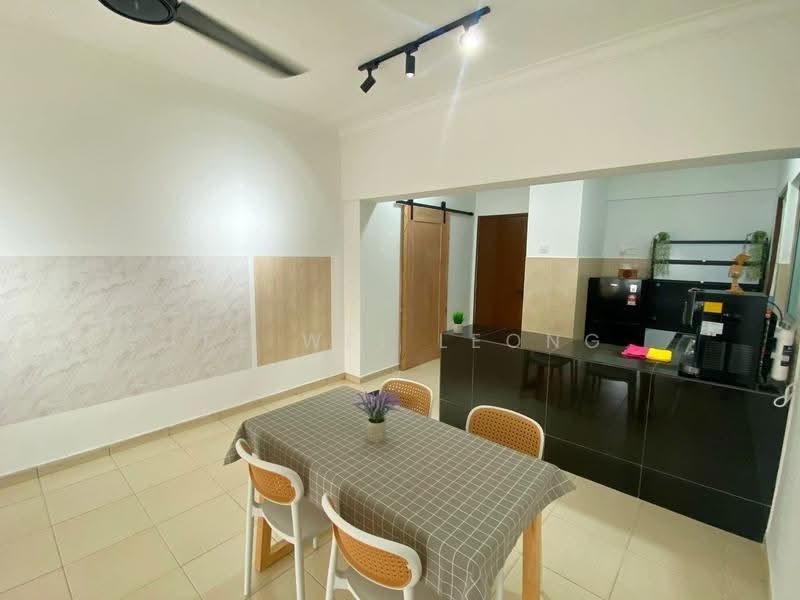 Condominium for Rent at Beverly 2 - Lee Wei Leong - Dining Room - PropertyGuru.com.my