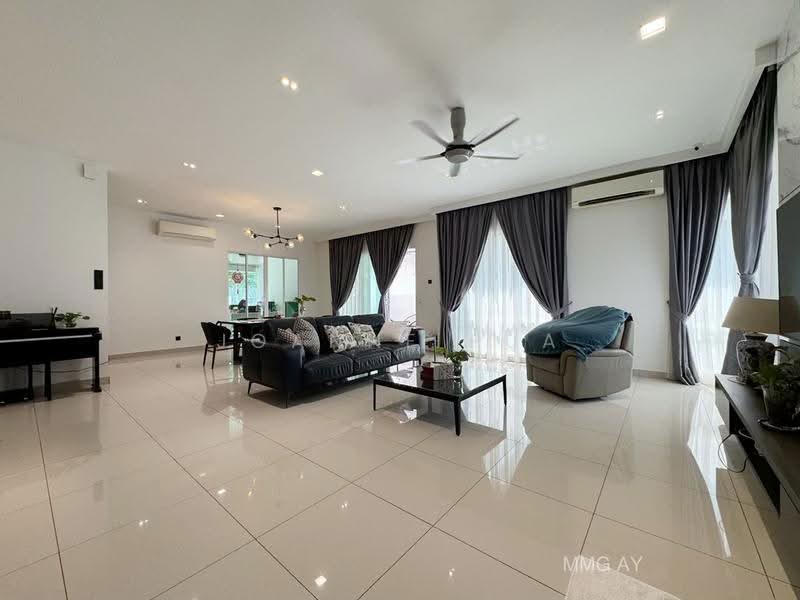 Rumah Berkembar untuk Dijual di Bandar Botanic (Klang) - Joanne Pua - Living Room - PropertyGuru.com.my