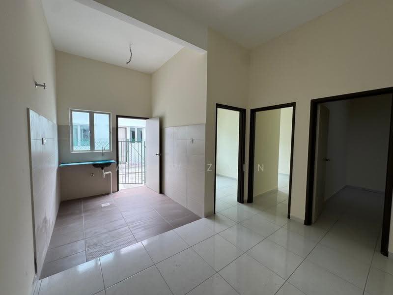 1-storey Terraced House for Sale in Taman Harmoni Utama (Shah Alam) - Adaw Zain - Kitchen - PropertyGuru.com.my