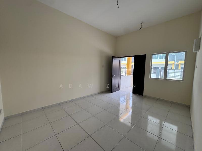 1-storey Terraced House for Sale in Taman Harmoni Utama (Shah Alam) - Adaw Zain - Interior - PropertyGuru.com.my