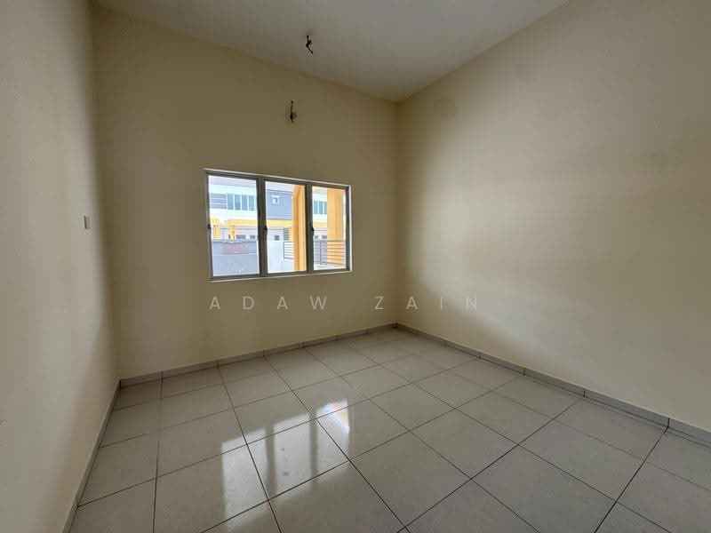 1-storey Terraced House for Sale in Taman Harmoni Utama (Shah Alam) - Adaw Zain - Interior - PropertyGuru.com.my