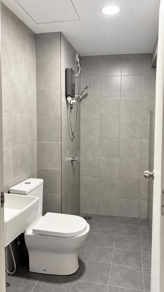 Kondominium untuk Disewa di Residensi Alamanda - Bella Cheah - Bathroom - PropertyGuru.com.my