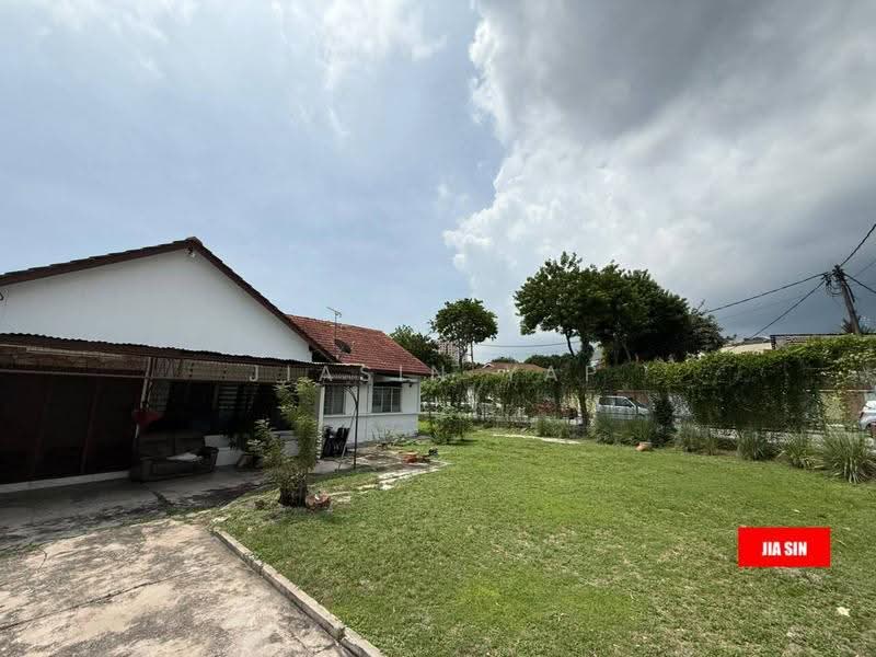 Semi-Detached House for Rent in Taman Green Lane (Jelutong) - Jiasin Yap - Exterior - PropertyGuru.com.my