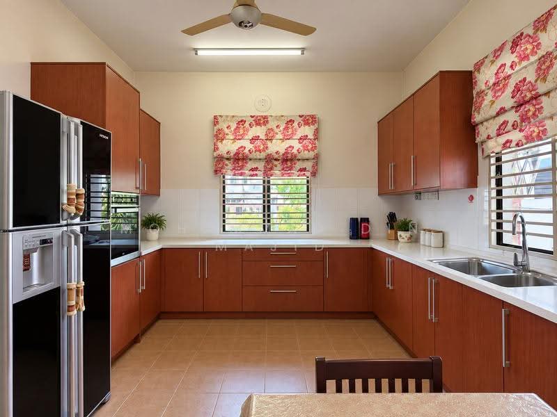2-storey Terraced House for Sale in Denai Alam (Shah Alam) - Mohammad Din Majid - Kitchen - PropertyGuru.com.my