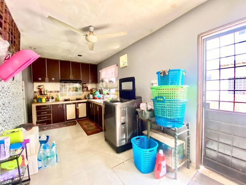 Rumah Teres untuk Dijual di Bukit Beruntung (Selangor) - Nazrin Hakimin - Kitchen - PropertyGuru.com.my