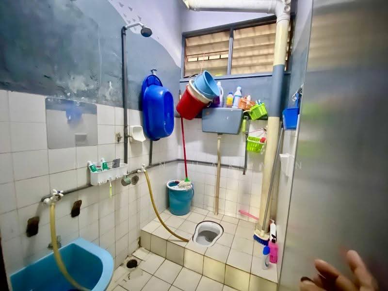 Rumah Teres untuk Dijual di Bukit Beruntung (Selangor) - Nazrin Hakimin - Bathroom - PropertyGuru.com.my
