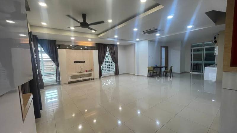 Cluster House for Rent in Flora Ville (Skudai) - Darren Woon - Living Room - PropertyGuru.com.my