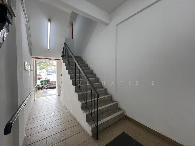 Shop / Office for Sale in Setia Alam (Selangor) - Amierul Hafizie - Entrance - PropertyGuru.com.my
