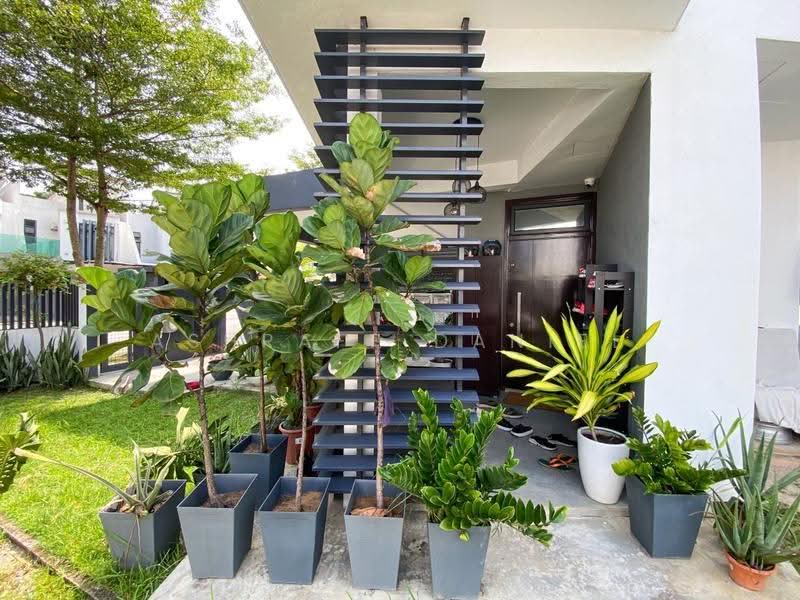 2-storey Terraced House for Sale in Laman Glenmarie (Shah Alam) - Ashraff Daniel - Exterior - PropertyGuru.com.my