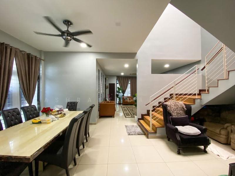 2-storey Terraced House for Sale in Laman Glenmarie (Shah Alam) - Ashraff Daniel - Dining Room - PropertyGuru.com.my