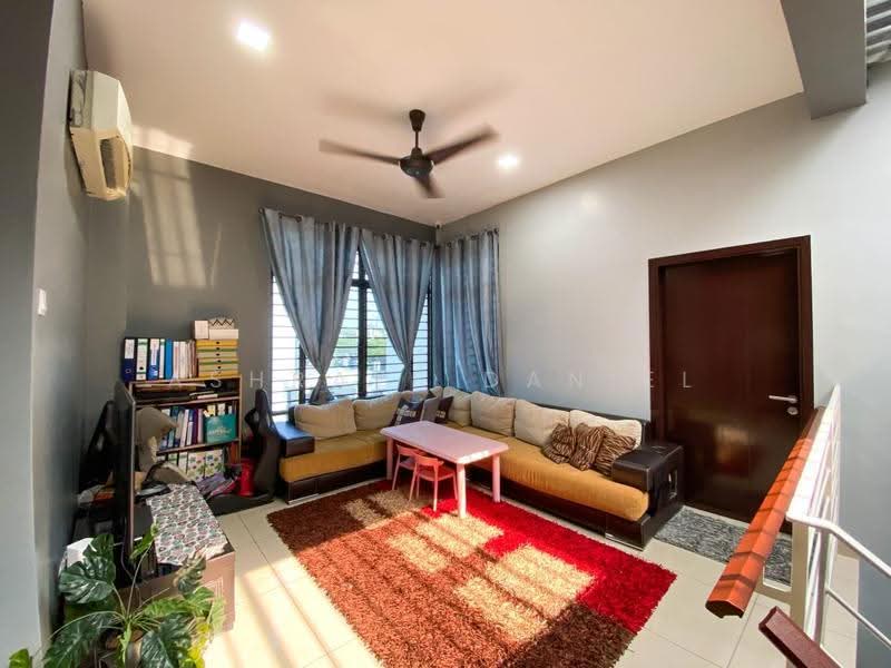 2-storey Terraced House for Sale in Laman Glenmarie (Shah Alam) - Ashraff Daniel - Living Room - PropertyGuru.com.my