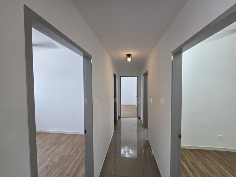 Kediaman Servis untuk Disewa di M Astra - Alex Foong - Corridor - PropertyGuru.com.my
