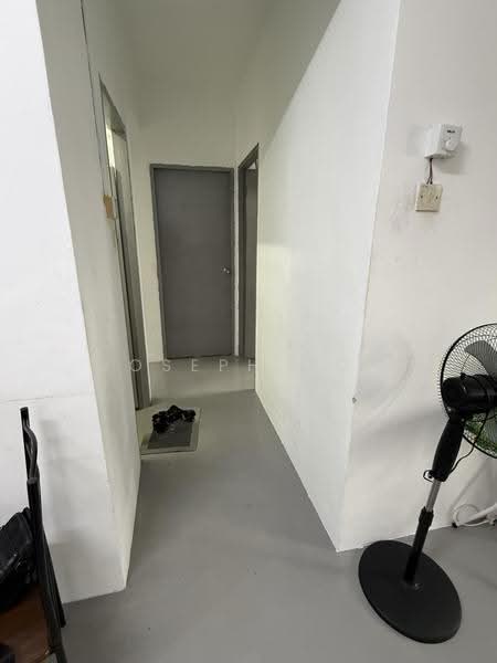 Flat for Sale at Taman Flora Heights - Joseph Goh - Corridor - PropertyGuru.com.my