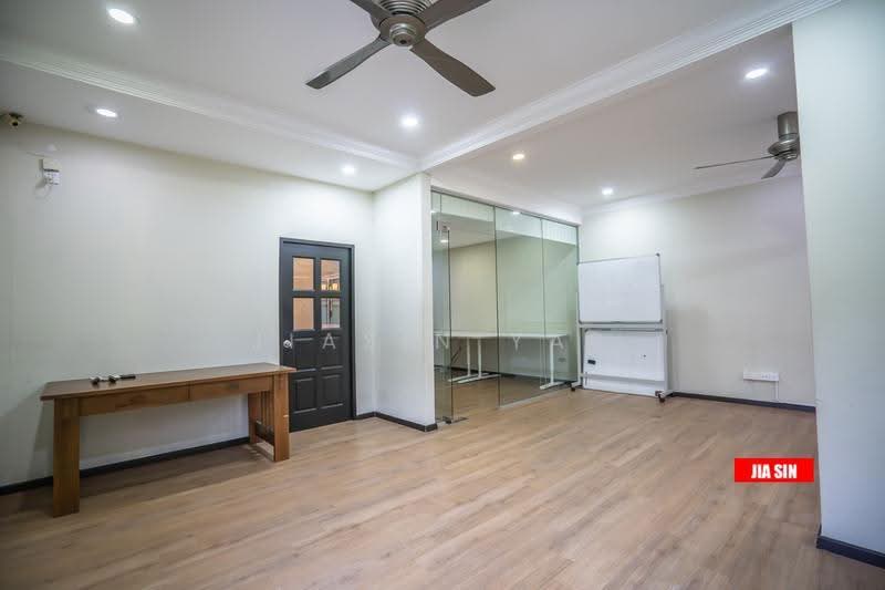 Semi-Detached House for Sale in Tanjung Tokong (Penang) - Jiasin Yap - Study - PropertyGuru.com.my