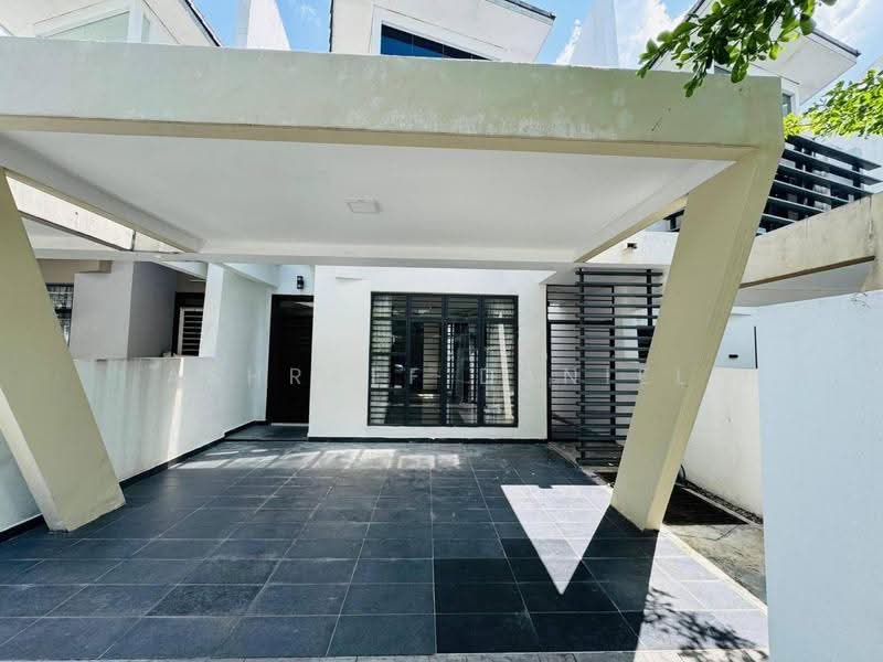 2-storey Terraced House for Sale in Laman Glenmarie (Shah Alam) - Ashraff Daniel - Exterior - PropertyGuru.com.my