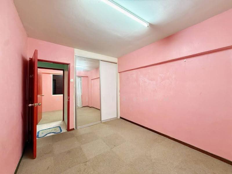 Pangsapuri untuk Dijual di Dahlia Apartment - Azli Ibrahim - Bedroom - PropertyGuru.com.my