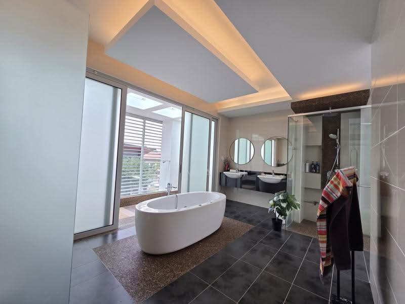 Bungalow House for Sale in Taman Taynton View (Cheras) - Anna H - Bathroom - PropertyGuru.com.my