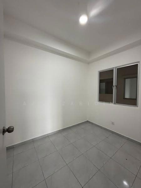 Pangsapuri untuk Disewa di PANGSAPURI IRINA - Azri Zabidin - Room 3 - PropertyGuru.com.my
