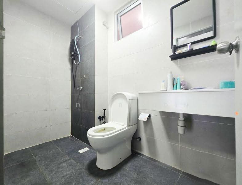 Service Residence for Sale at Residensi MH Platinum 2 - Abid Sabarudin - Bathroom - PropertyGuru.com.my